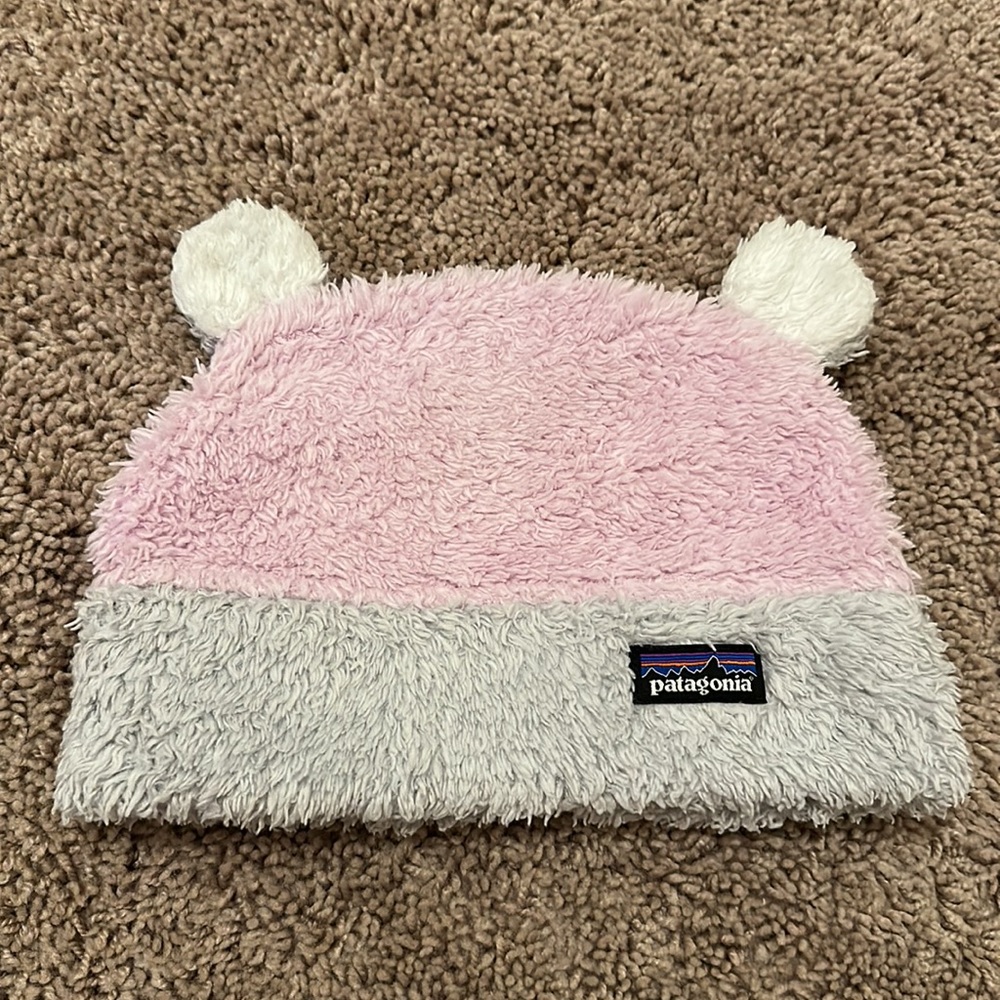 Patagonia furry friends hat